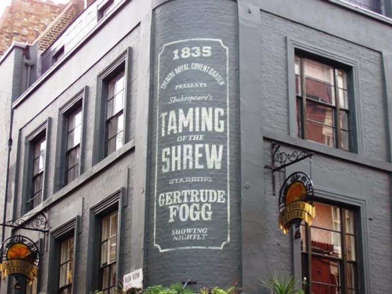 Mr Foggs WC2-wallsign Oct 2015. (Pub, External, Sign). Published on 18-10-2015