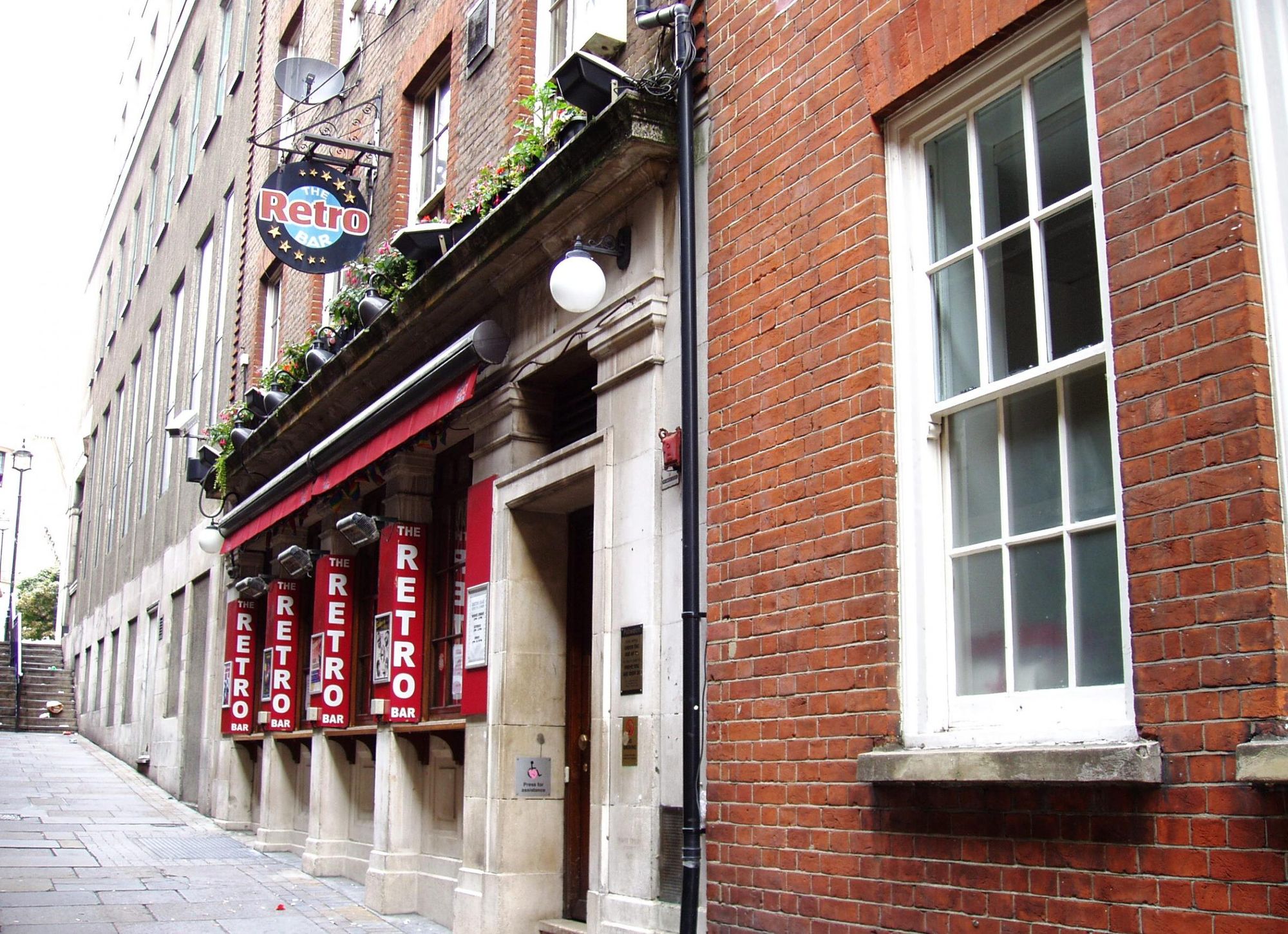 Retro Bar WC2 Sep 2017. (Pub, External, Key). Published on 17-09-2017