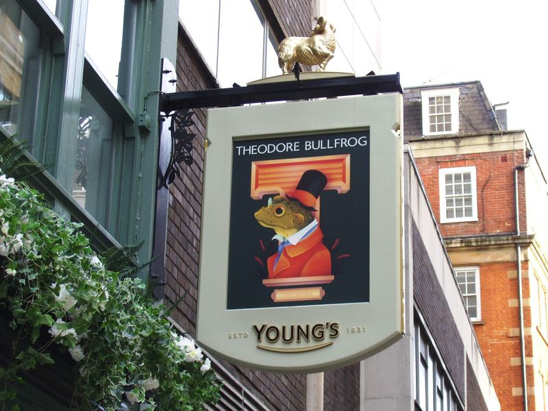 Theodore Bullfrog WC2 sign Oct 2019. (Pub, External, Sign). Published on 27-10-2019 