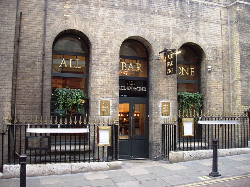 All Bar One WC2N-1 Sep 2017. (Pub, External, Key). Published on 17-09-2017