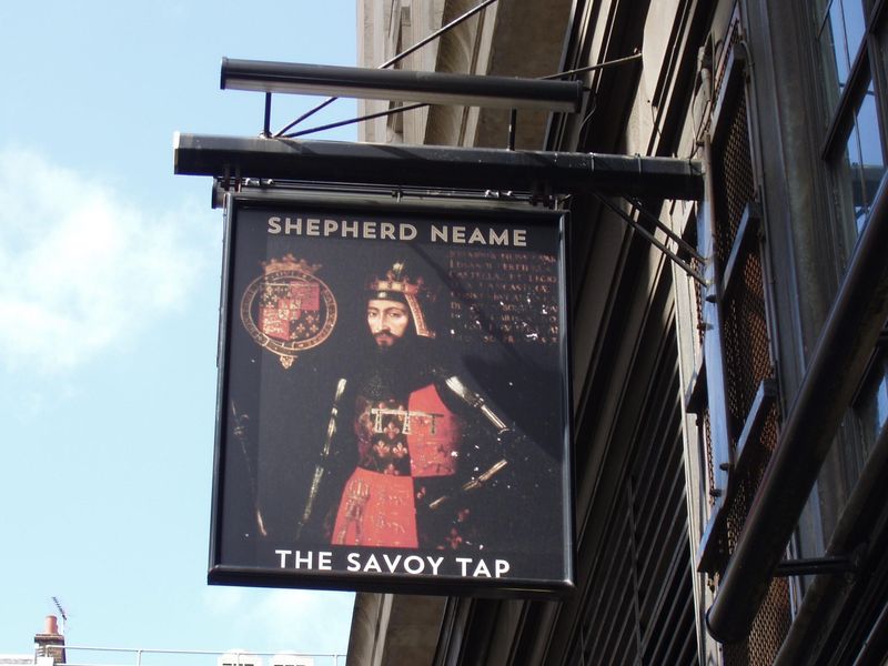 Savoy Tap-swingsign Aug 2018. (Pub, External, Sign). Published on 19-08-2018 