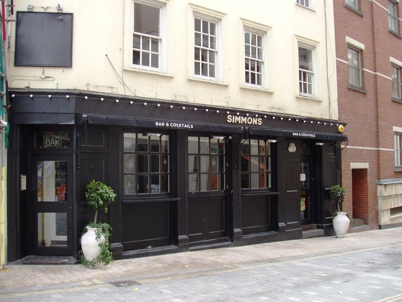 Simmons WC2 Aldwych Oct 2017. (Pub, External, Key). Published on 29-10-2017