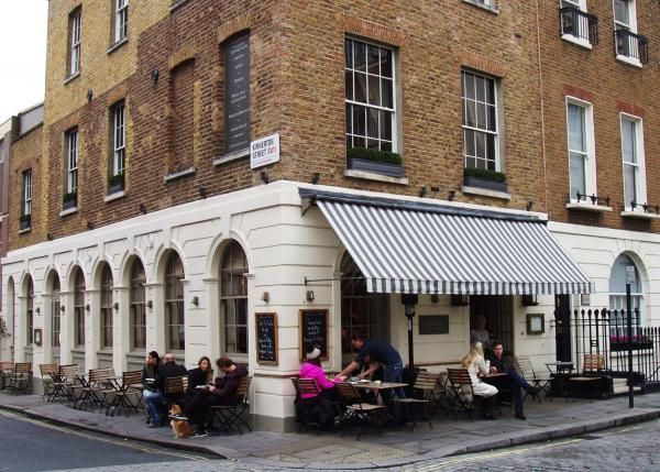 Alfred Tennyson SW1 front Jan 2016 . (Pub, External, Key). Published on 24-01-2016