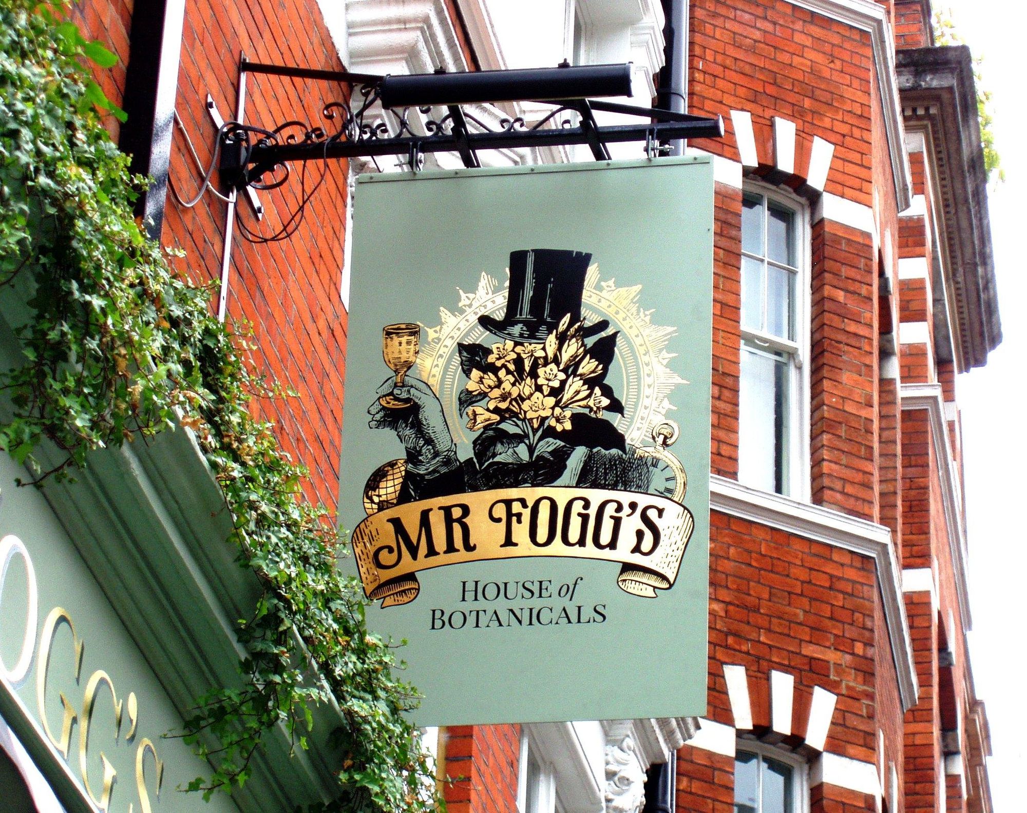 Mr Fogg Bot-3 Sep 2018. (Pub, External, Sign). Published on 09-09-2018