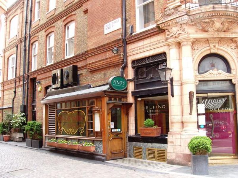 Finos Mount St. (Pub, External, Key). Published on 06-05-2014 
