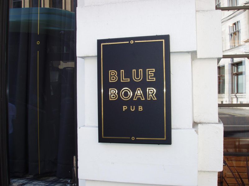 Blue Boar sign. (Pub, Sign). Published on 24-07-2022 
