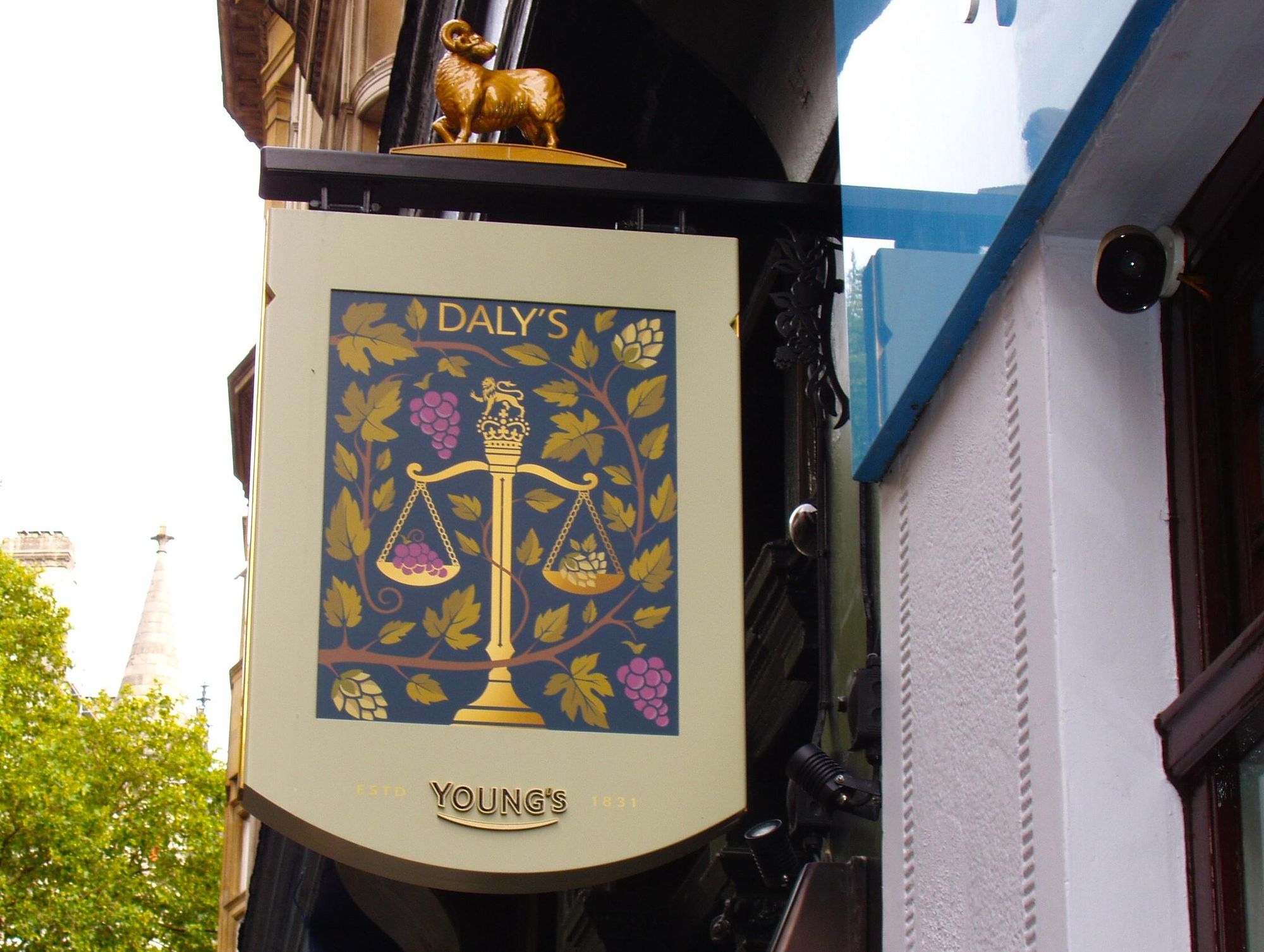 Daly's Wine Bar-3 Sept 2025. (Pub, External, Sign). Published on 14-09-2025