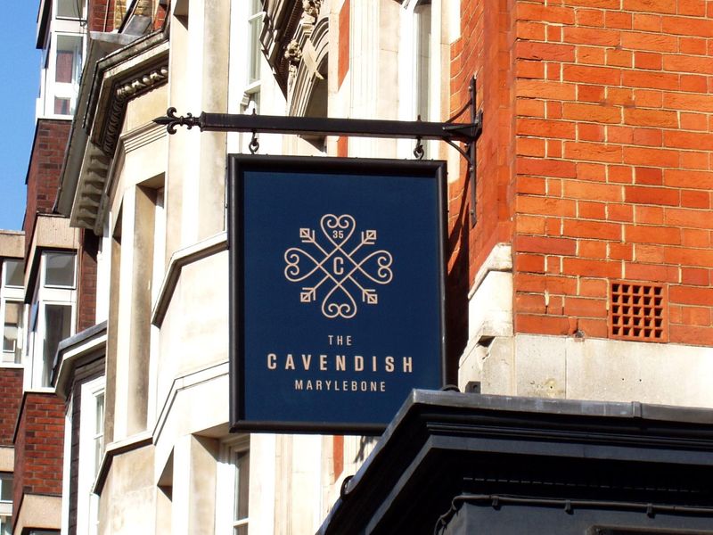 Cavendish W1-sign Aug 2017. (Pub, External, Sign). Published on 21-08-2017