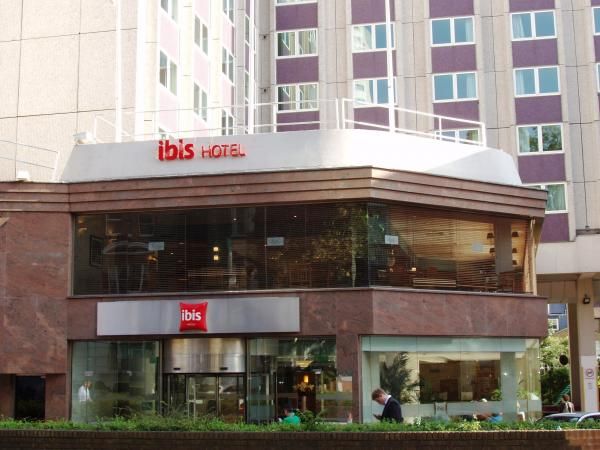 Ibis Hotel frontage. (Pub, External). Published on 09-09-2014