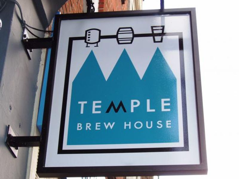Temple Brew House WC2 sign. (Pub, External, Sign). Published on 30-11-2014