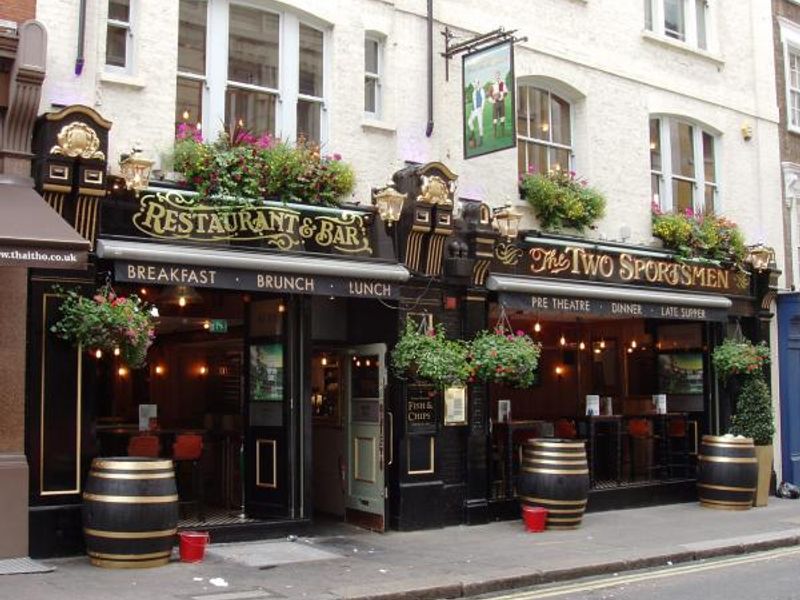 Two Sportsmen W1-2 Sep 2015. (Pub, External). Published on 13-09-2015