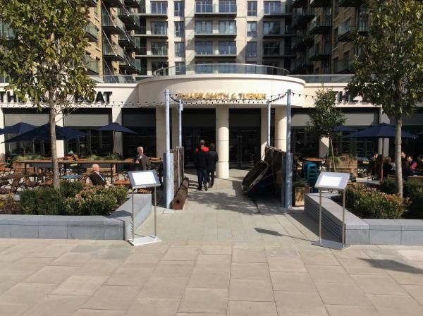 Blue Boat1 W6. (Pub, External). Published on 27-03-2015