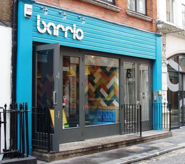 Barrio Central W1-1 Oct 2015. (Pub, External, Key). Published on 18-10-2015
