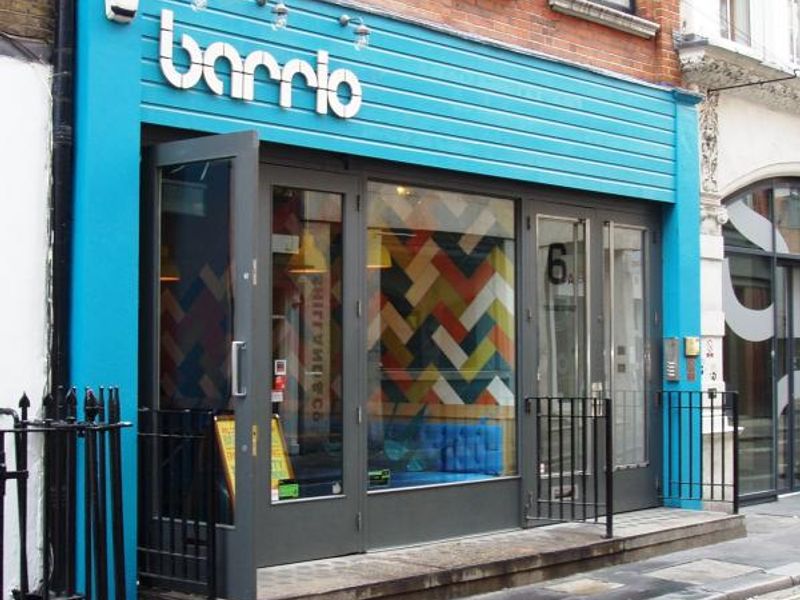 Barrio Central W1-1 Oct 2015. (Pub, External, Key). Published on 18-10-2015