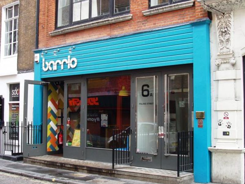 Barrio Central W1-2 Oct 2015. (Pub, External). Published on 18-10-2015