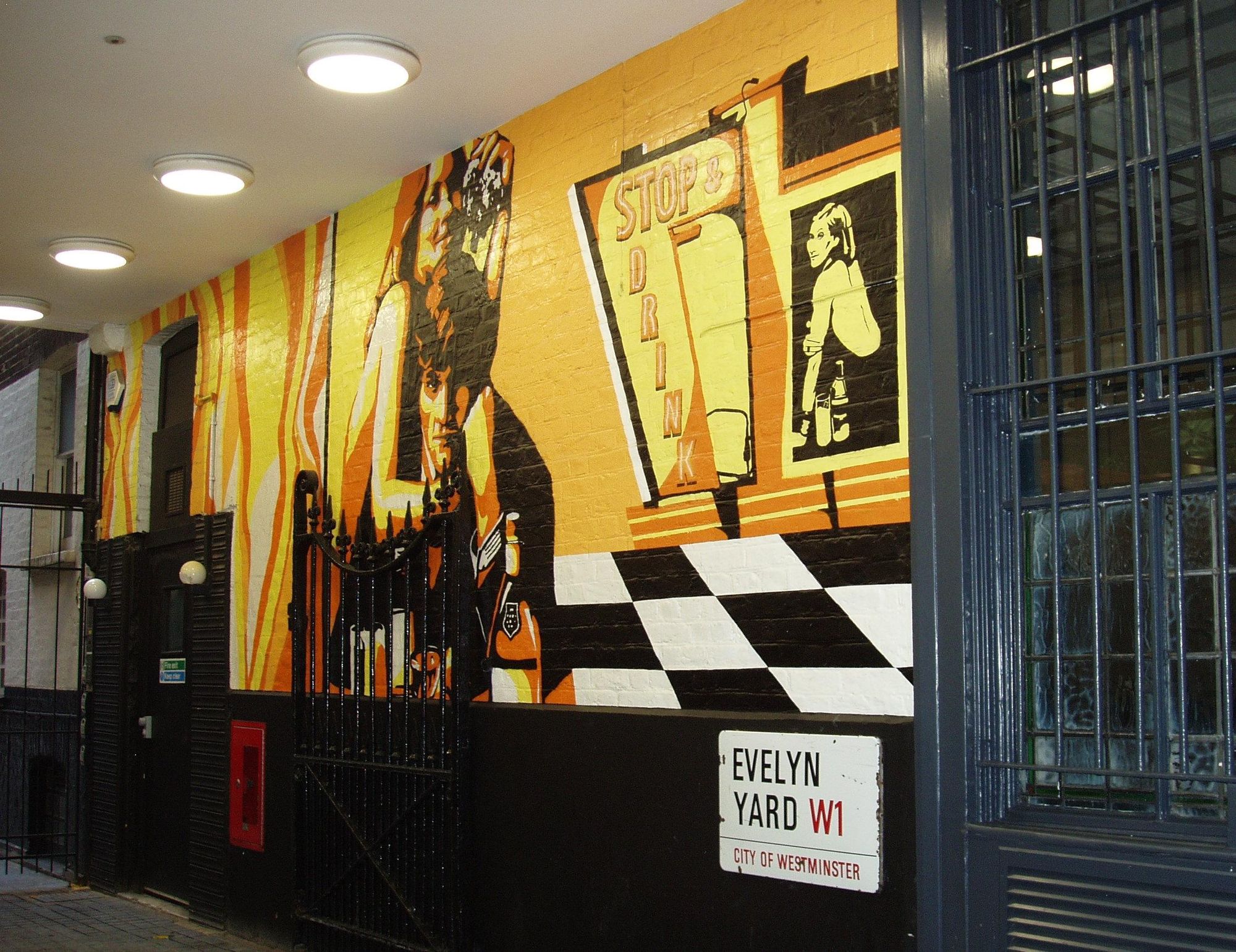 Black Horse Fitzrovia-3 Jan 2022. (Pub, External). Published on 23-01-2022