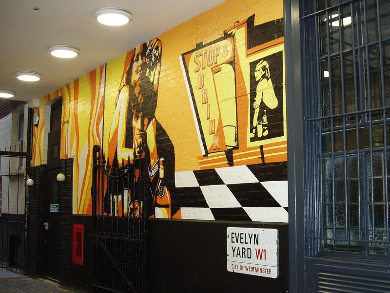 Black Horse Fitzrovia-3 Jan 2022. (Pub, External). Published on 23-01-2022
