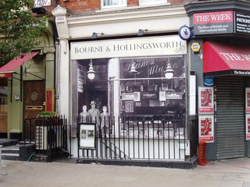 Bourne & Hollingsworth W1-2 Oct 2015. (Pub, External). Published on 18-10-2015 