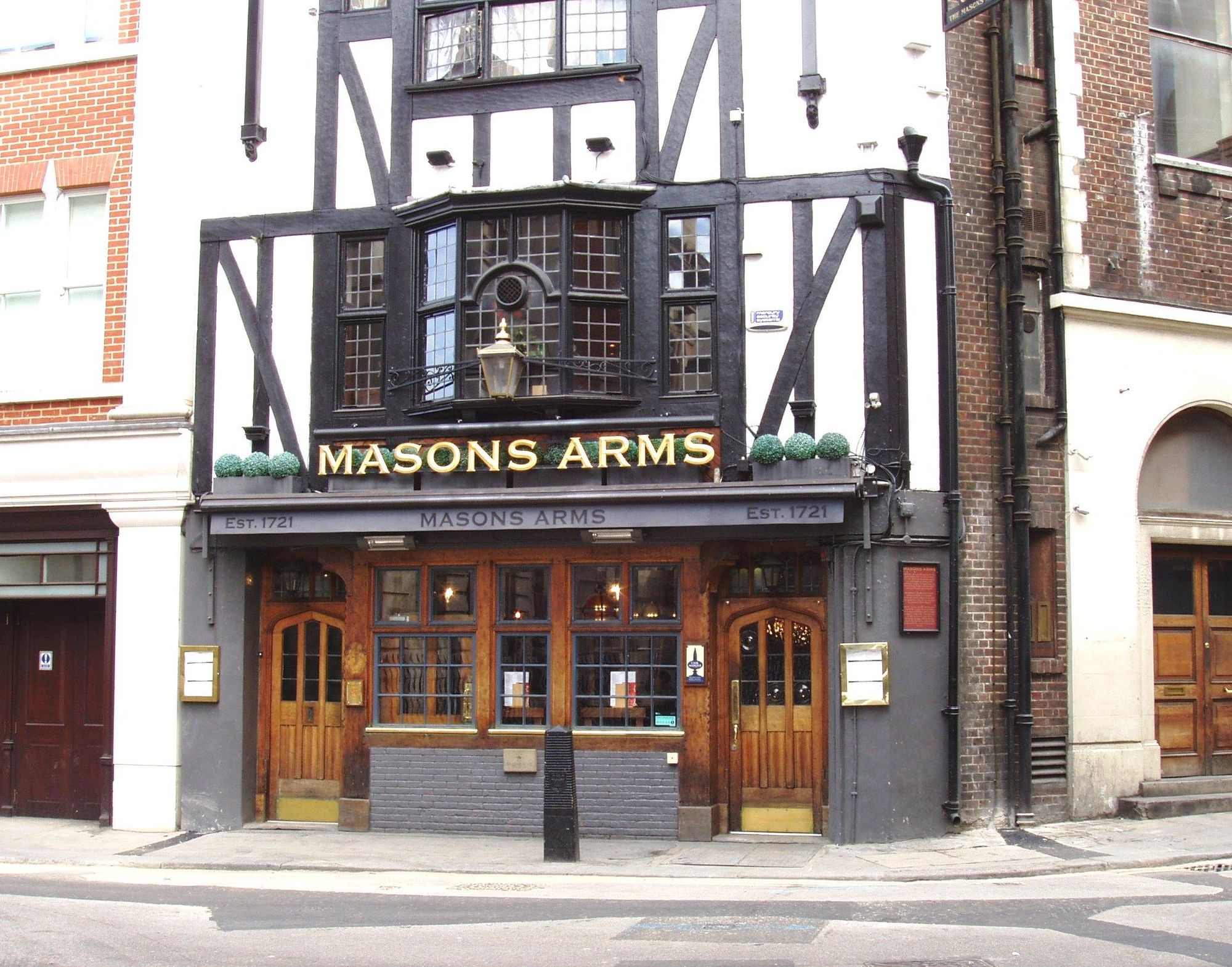 Masons Arms W1-1 Aug 2017. (Pub, External, Key). Published on 27-08-2017