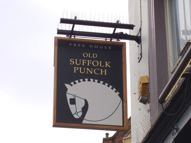 Old Suffolk Punch W6-sign Mar 2018. (Pub, External, Sign). Published on 25-03-2018 