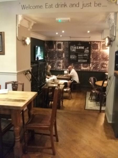 1st Floor bar and dining. (Pub, Bar, Customers). Published on 08-08-2015