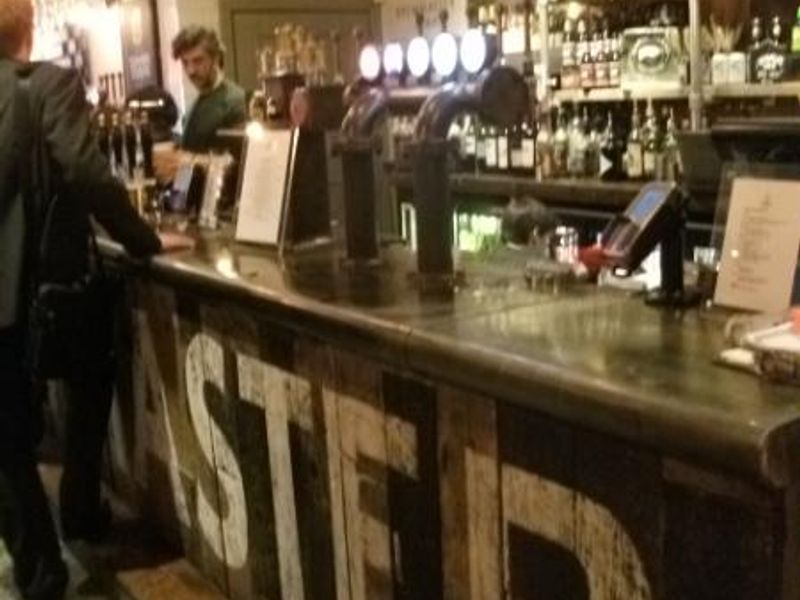 The new bar. (Pub, Sign, Customers). Published on 08-08-2015 