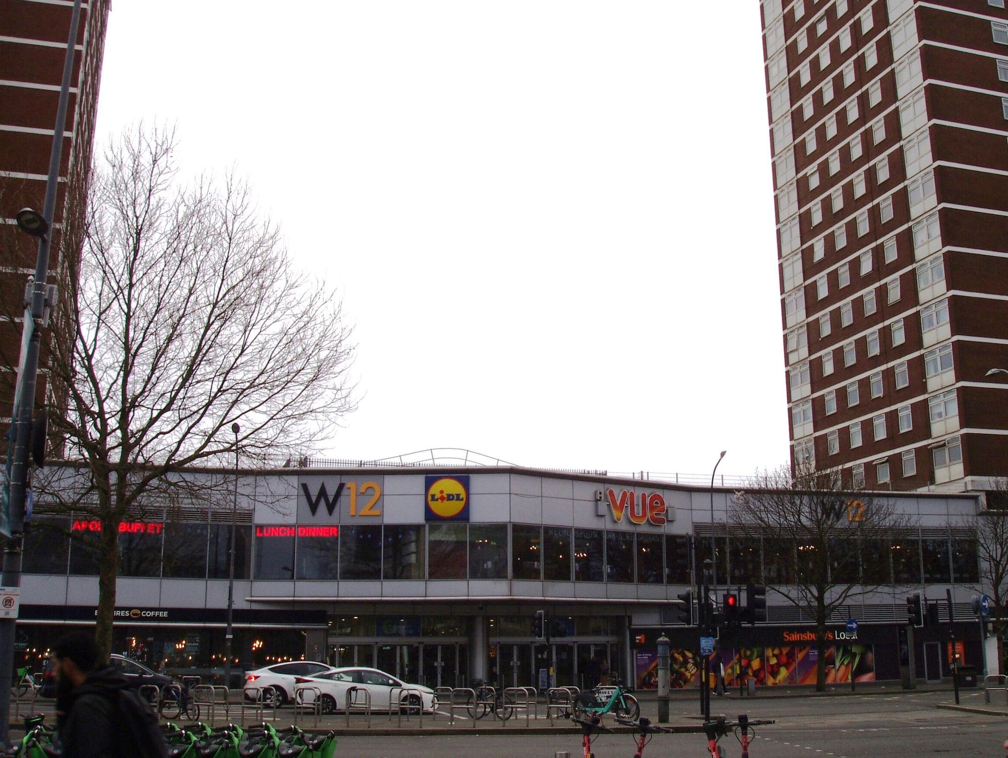 Central Bar W12 Dec 2024. (Pub, External). Published on 26-12-2024