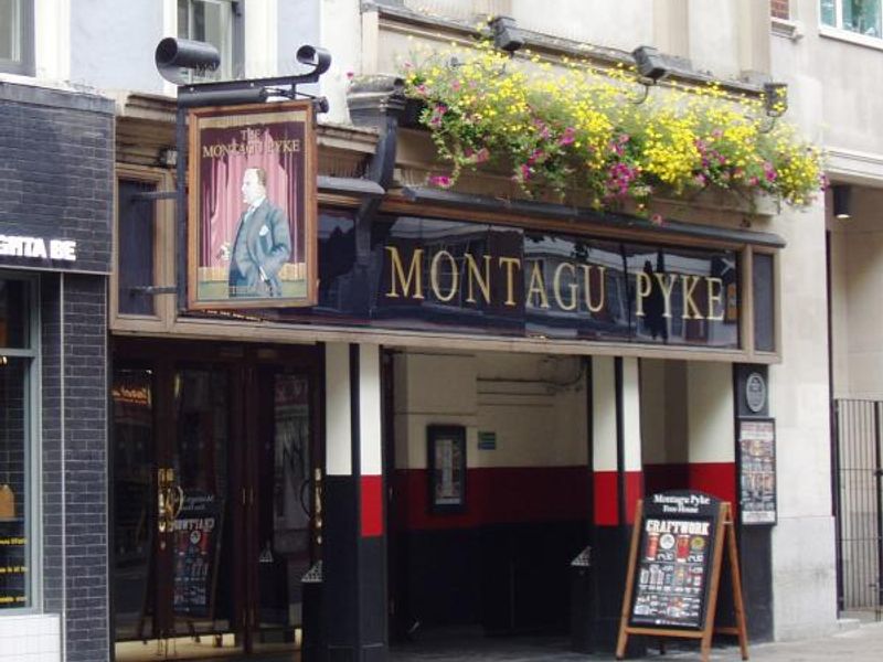 Montagu Pyke W1 Oct 2015. (Pub, External, Key). Published on 18-10-2015