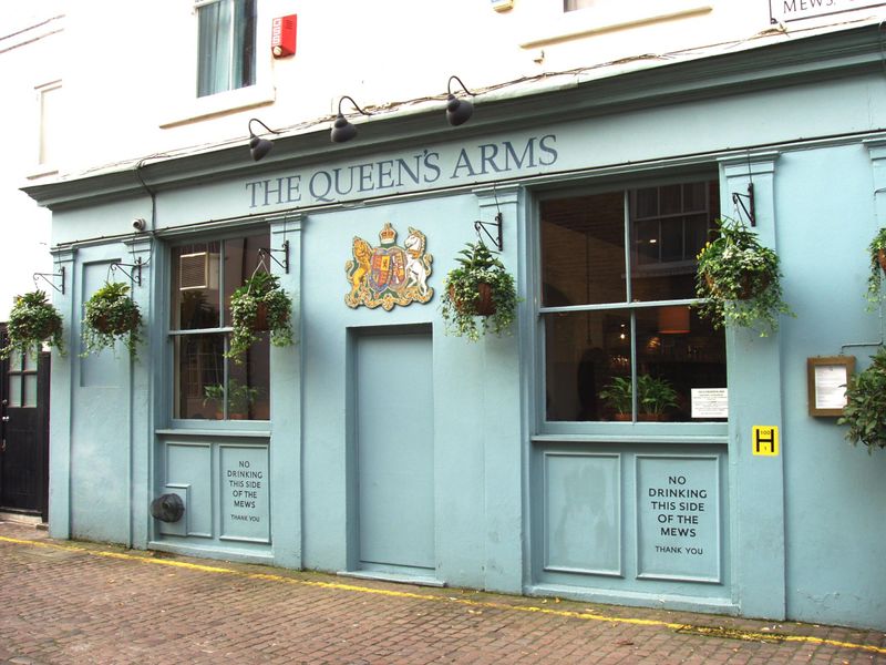 Queens Arms SW7 side Nov 2017. (Pub, External). Published on 19-11-2017