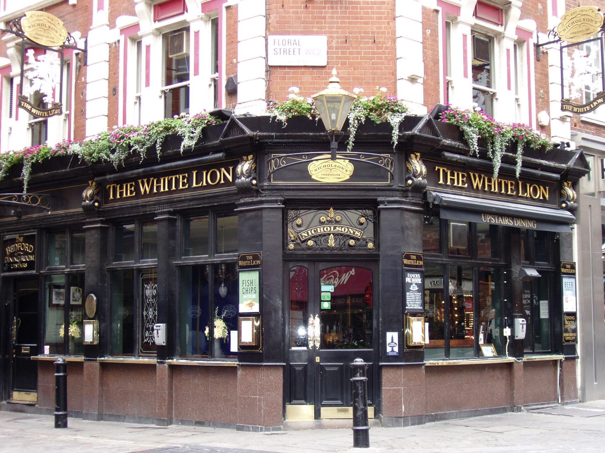 White Lion WC2-1 Sep 2017. (Pub, External, Key). Published on 17-09-2017