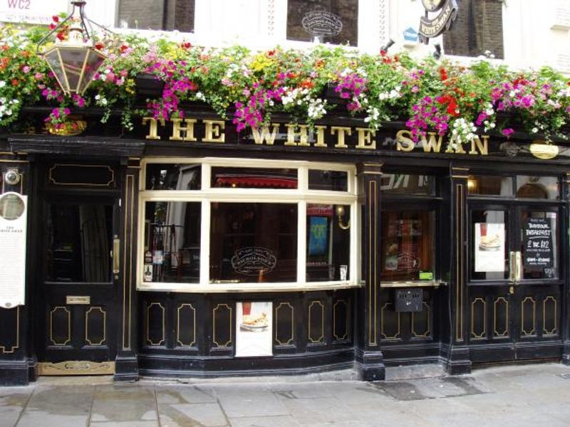 White Swan WC2 Aug 2015. (Pub, External, Key). Published on 02-08-2015