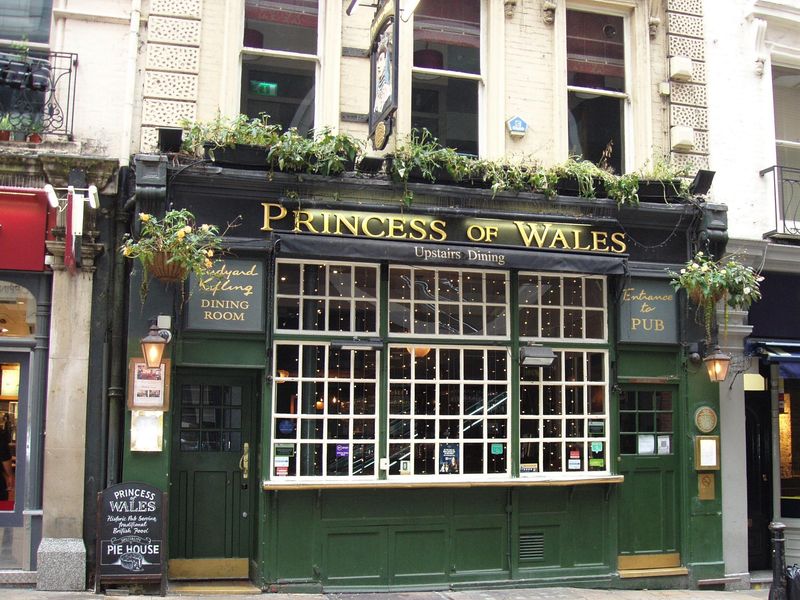 Princess of Wales Oct 2021. (Pub, External). Published on 10-10-2021