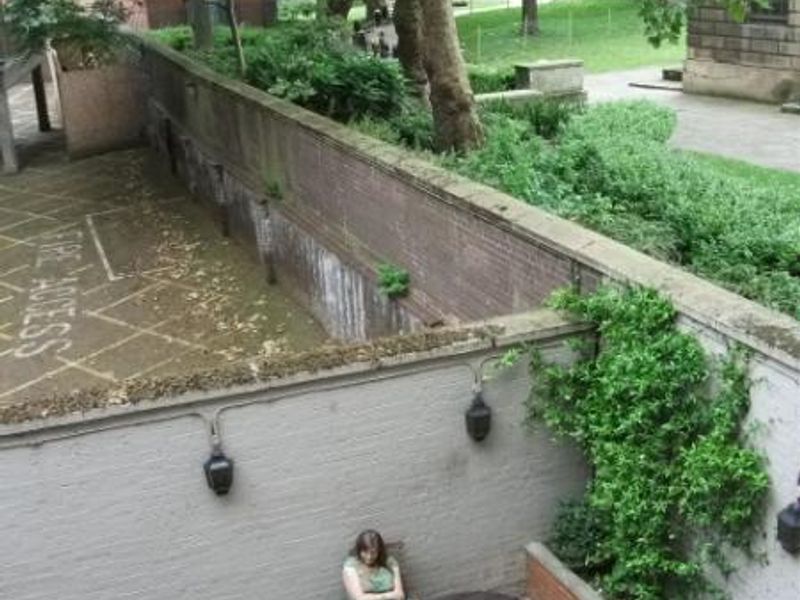 Angel View of 'garden' more backyard adj St Giles churchyard. (Pub, Garden). Published on 15-07-2016 