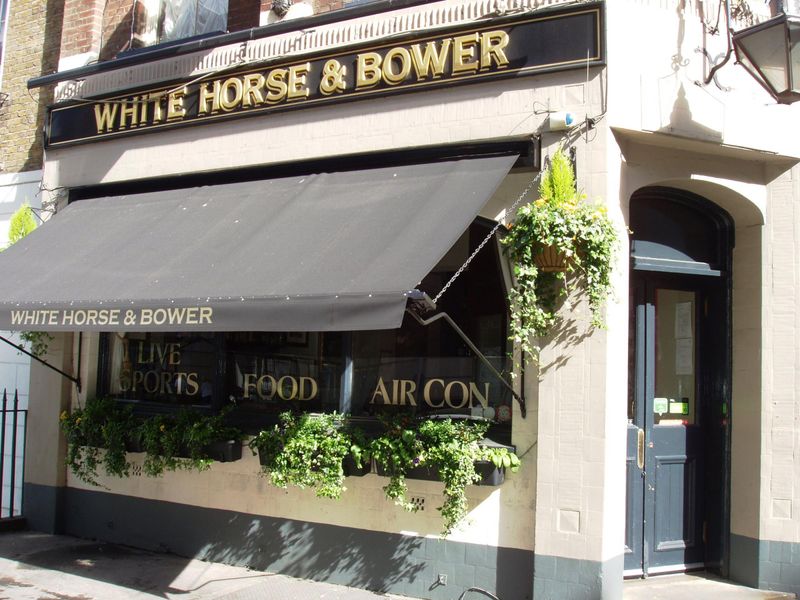 White Horse & Bower SW1 May 2017. (Pub, External, Key). Published on 14-05-2017