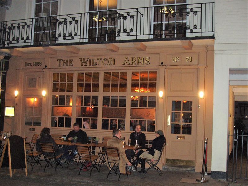 Wilton Arms night Oct 2021. (Pub, External, Customers). Published on 24-10-2021