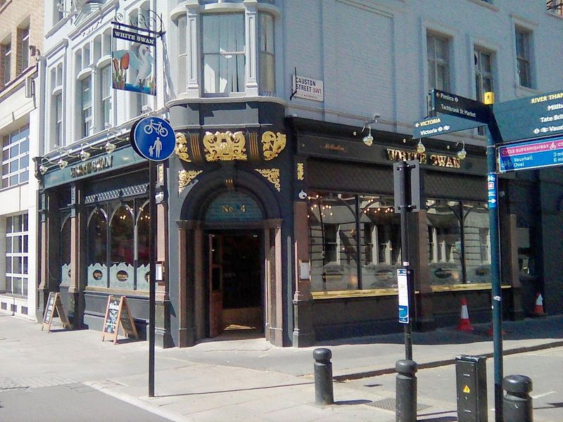 White Swan SW1-1 June 2018. (Pub, External, Key). Published on 30-06-2018