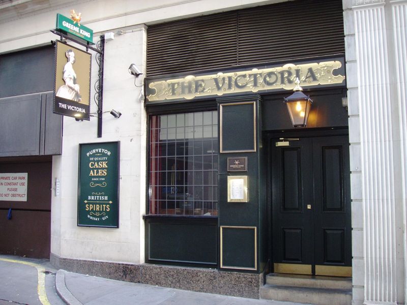 Victoria SW1-rear Nov 2017. (Pub, External). Published on 05-11-2017 