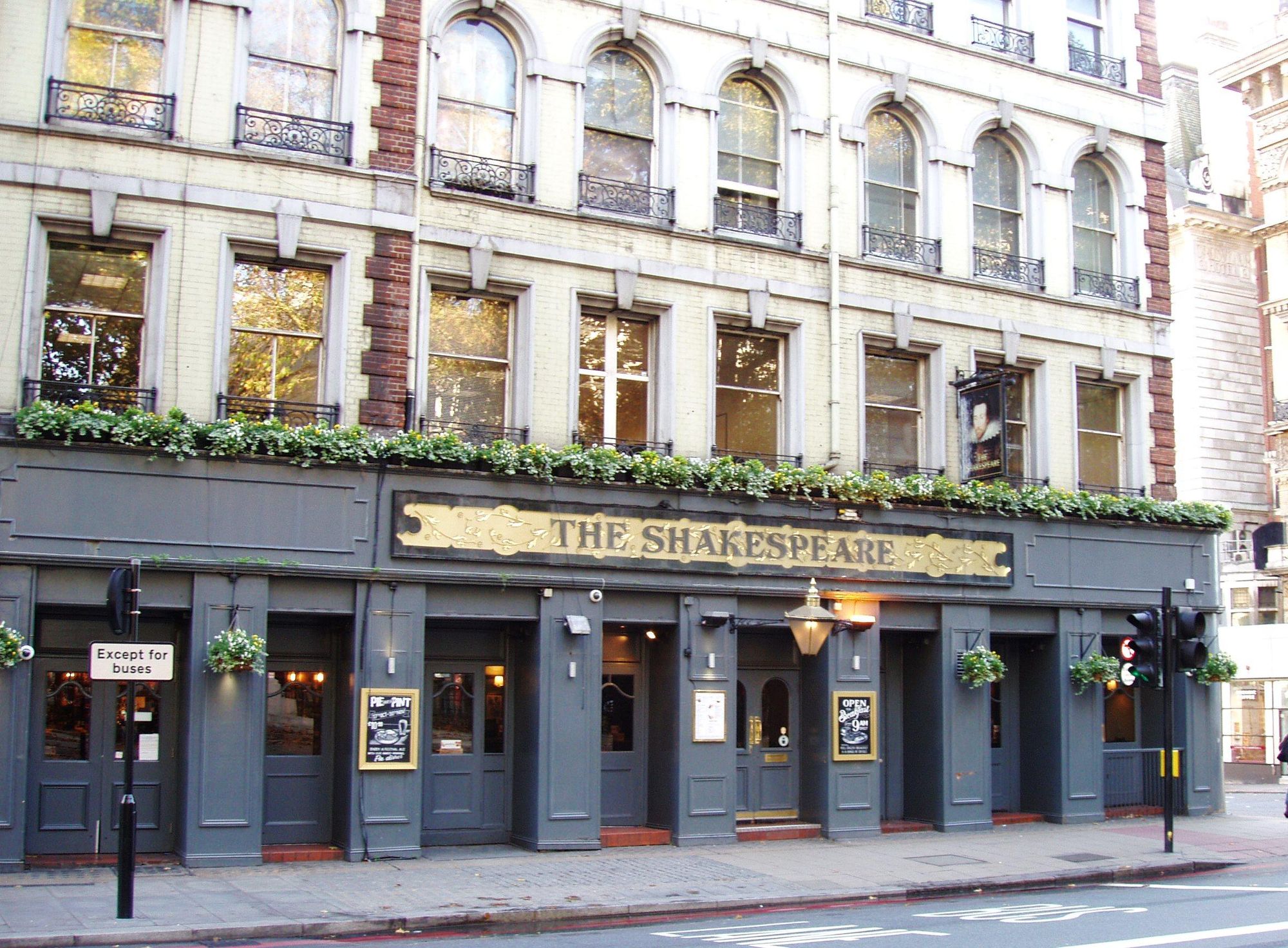 Shakespeare SW1-1 Nov 2017. (Pub, External, Key). Published on 05-11-2017