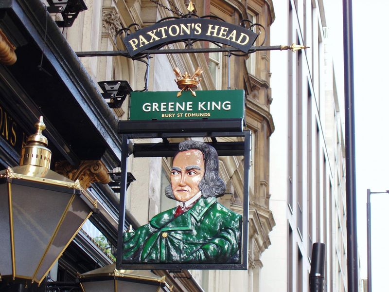 Paxtons Head sign SW1 June 2017. (Pub, External, Sign). Published on 11-06-2017 