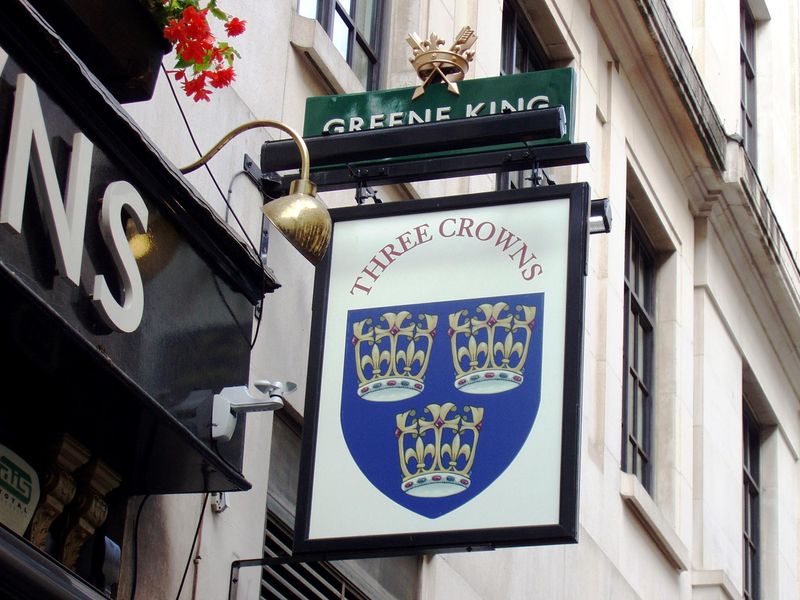Three Crowns SW1-3 July 2018. (Pub, External, Sign). Published on 22-07-2018 
