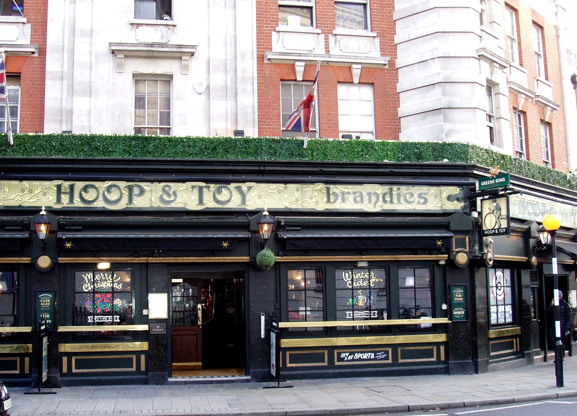 Hoop & Toy SW7 Nov 2017. (Pub, External, Key). Published on 19-11-2017