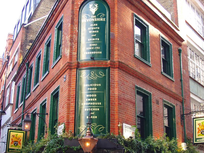 Devonshire W1 fascia Nov 2023. (Pub, External). Published on 05-11-2023 