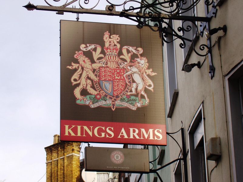 Kings Arms W1 sign. (Pub, External, Sign). Published on 05-02-2017 