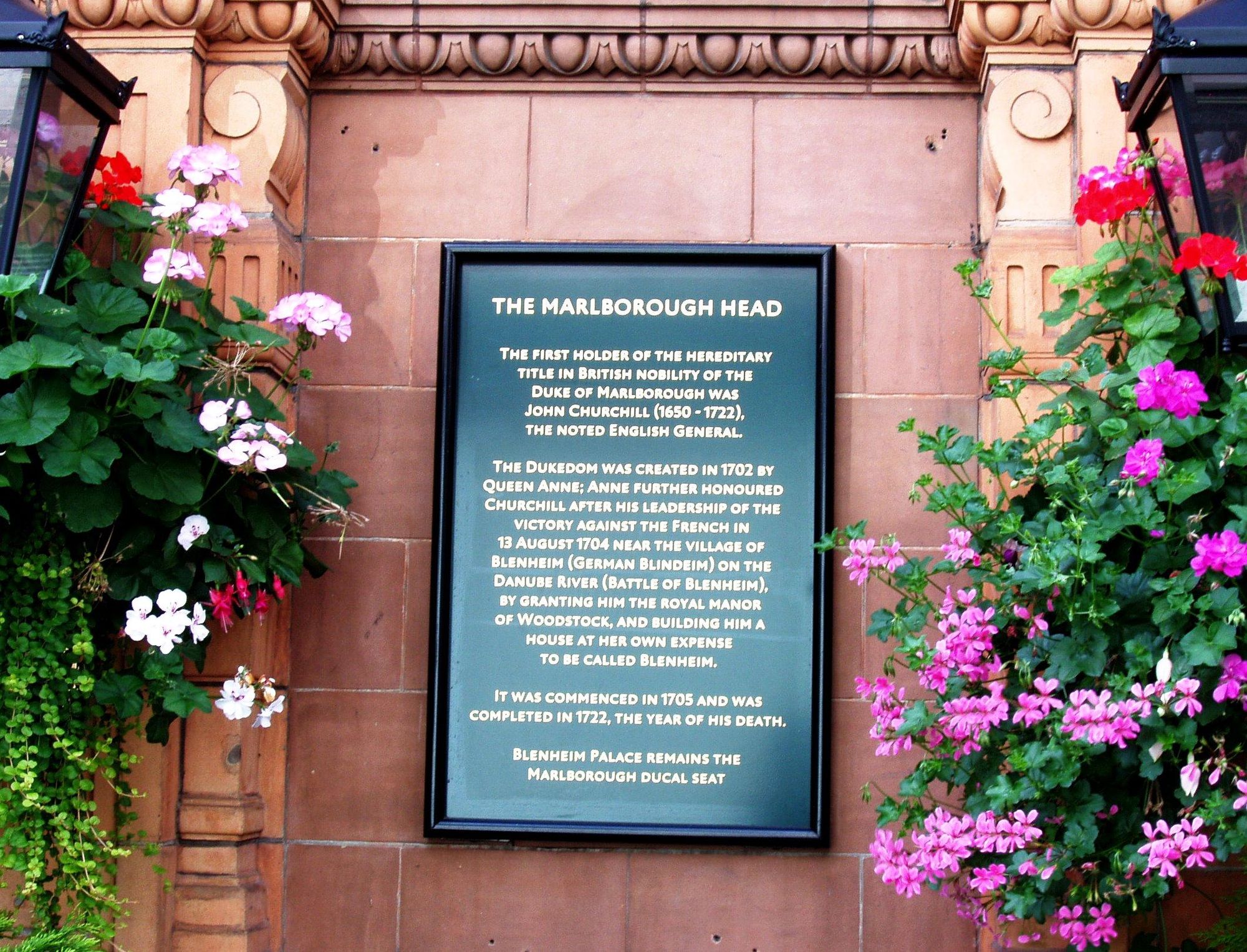 Marlborough Head W1K-plaque Aug 2017. (Pub, External, Sign). Published on 27-08-2017
