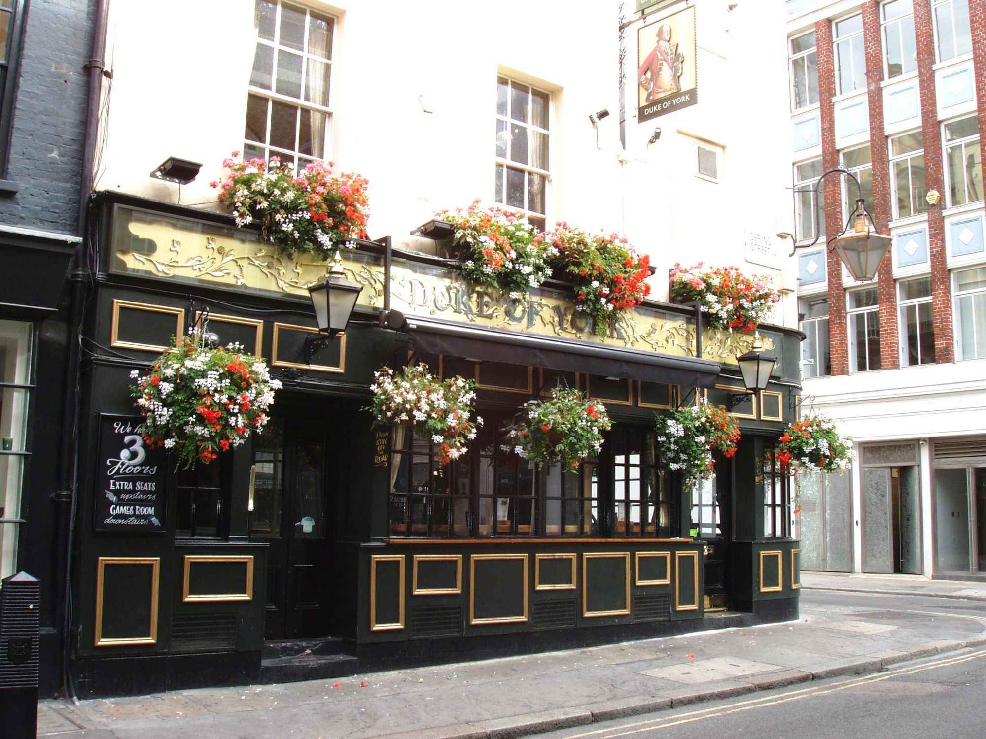 Duke of York W1S-2 Aug 2017. (Pub, External). Published on 27-08-2017