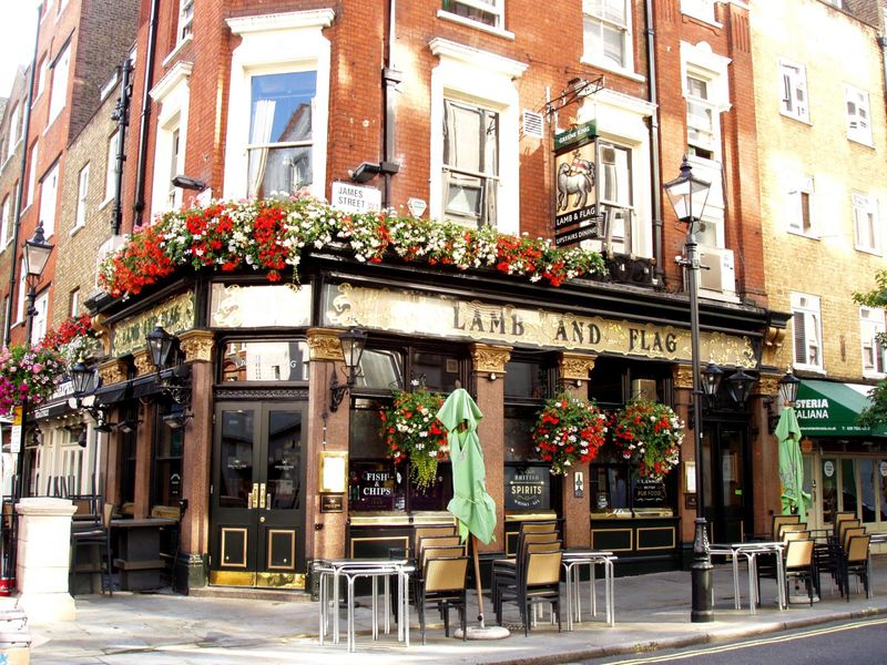 Lamb & Flag W1-1 Aug 2017. (Pub, External, Key). Published on 20-08-2017