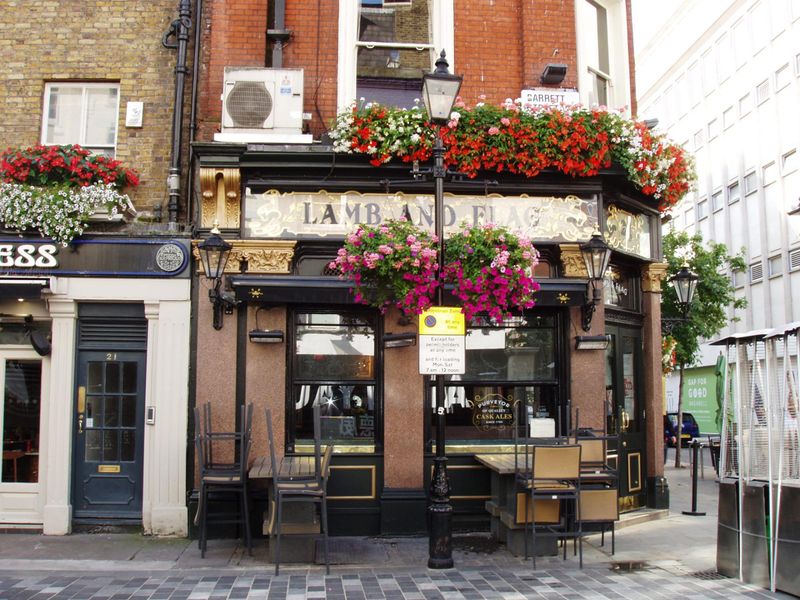 Lamb & Flag W1-2 Aug 2017. (Pub, External). Published on 20-08-2017