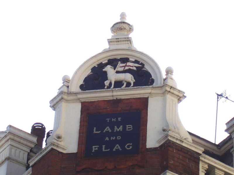 Lamb & Flag W1-roof Aug 2017. (Pub, External, Sign). Published on 20-08-2017