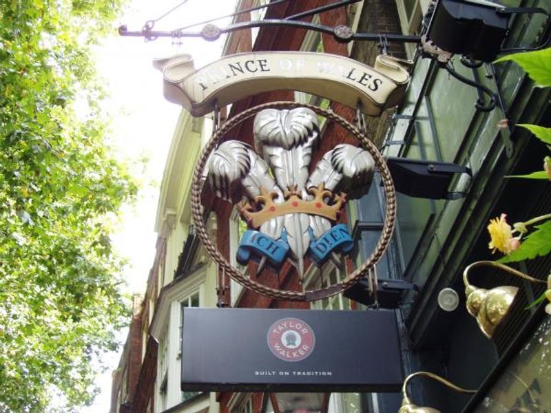 Prince of Wales W8 sign Aug 2015. (Pub, External, Sign). Published on 23-08-2015 