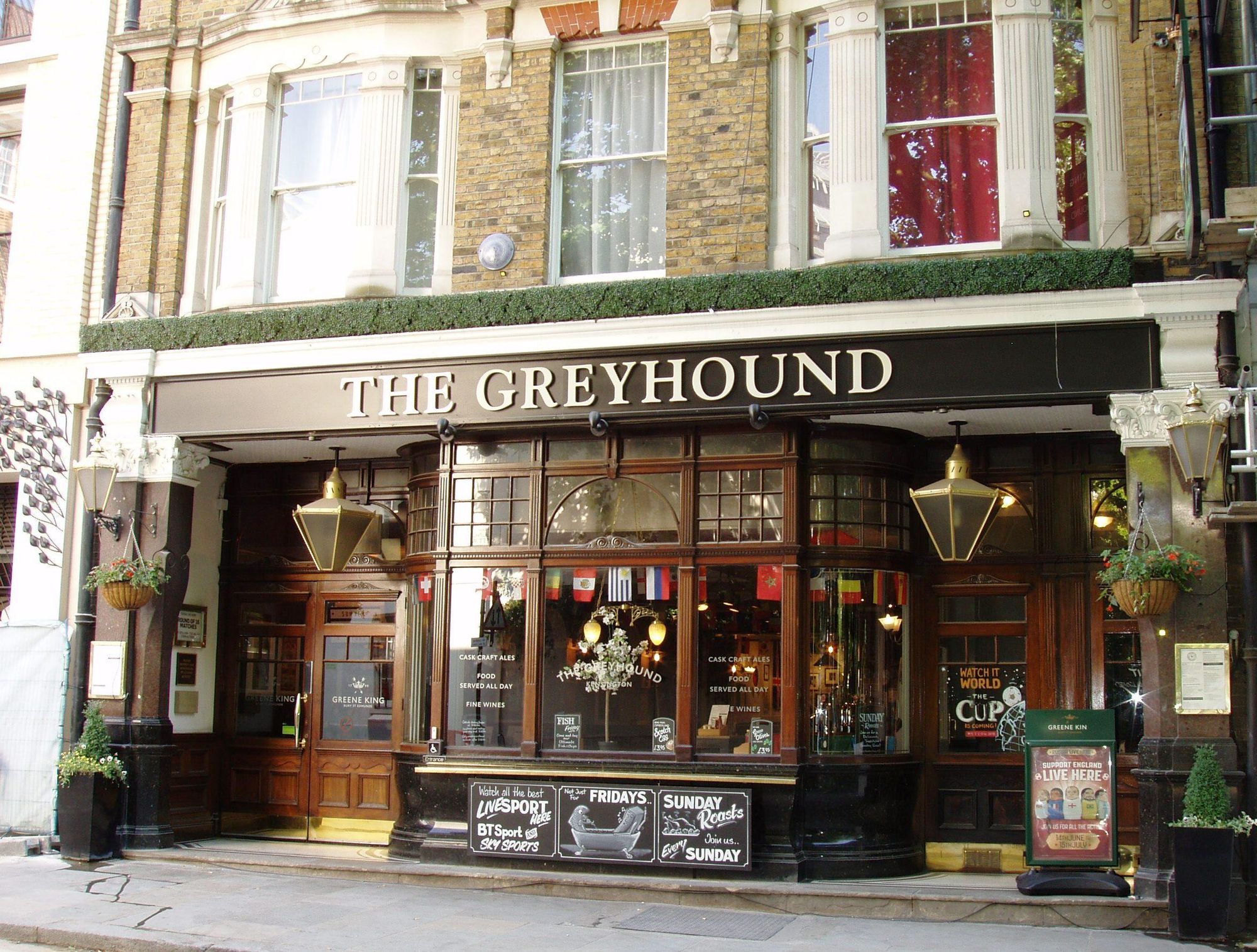 Greyhound W8-3 July 2018. (Pub, External). Published on 01-07-2018